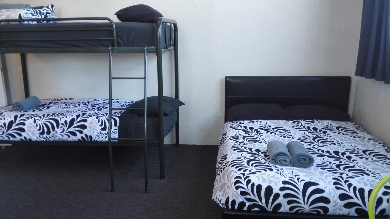 Mountain Jade Backpackers,Private Rooms & Studios 호키티카 외부 사진